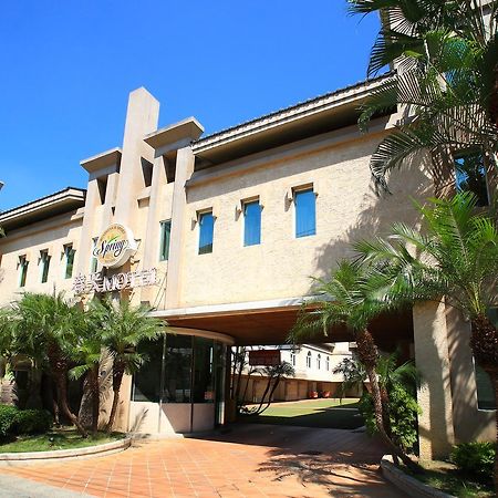 Spring Hotel Taichung Eksteriør bilde